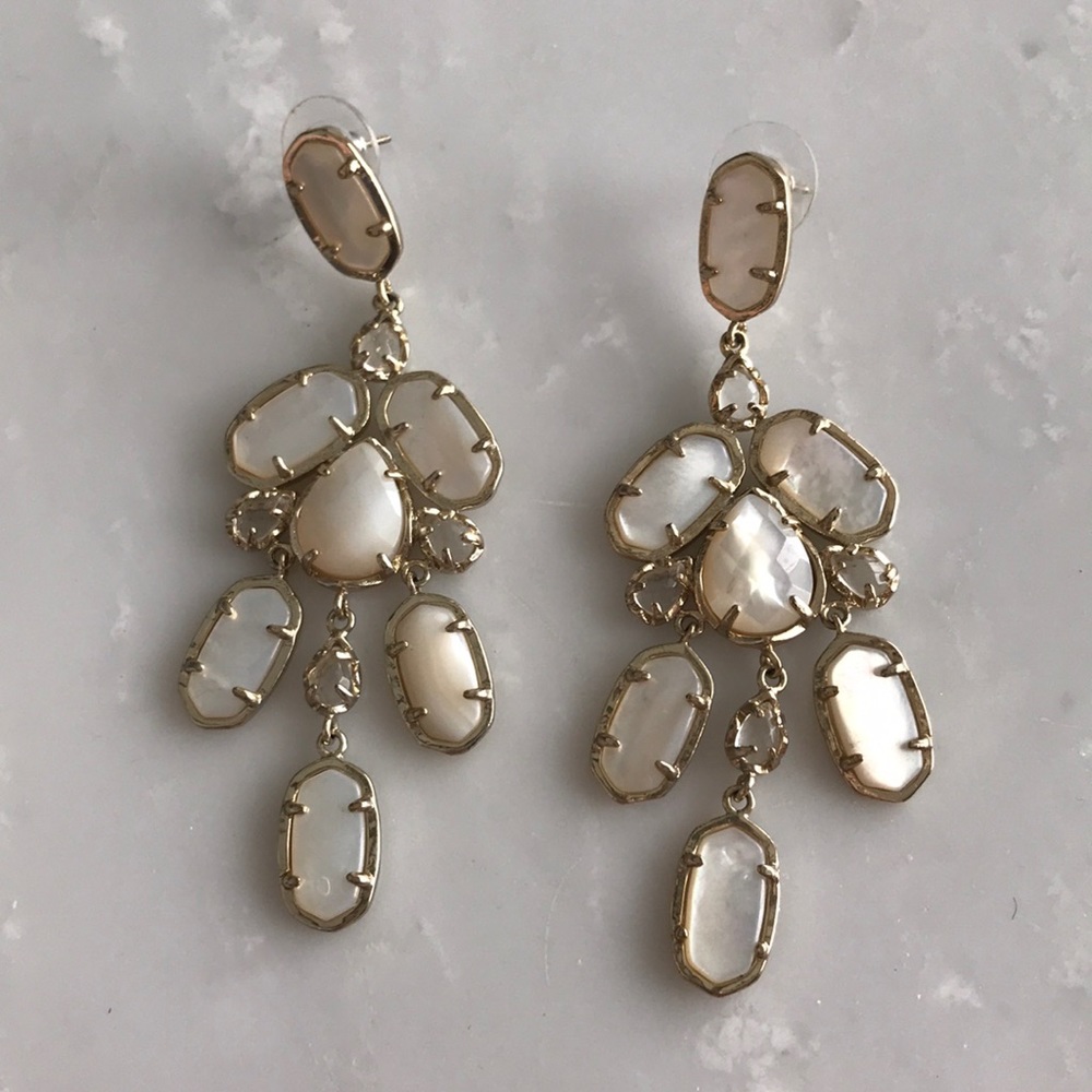 Kendra Scott Kyra earring in Ivory Pearl